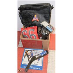 ESTATE LOT WITH WAYNE GRETZKY PILLOW, MEMORIAL