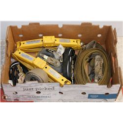 PAIR OF 2 TON JACKS AND 5 RATCHET STRAPS