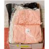 Image 1 : LOT OF 4 NEW SCARVES AND PAIR OF LEGGINGS