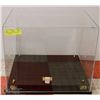 Image 1 : NEW FOOTBALL SPORTS GLASS DISPLAY CASE