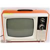 Image 1 : VINTAGE ORANGE MAGNAVOX TV. 11"
