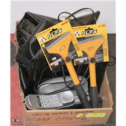 BOX OF PLASTIC CARRY BAGS SOLD WITH 12" SCRAPERS