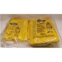 LOT OF 3 RAIN WEAR SIZE LARGE
