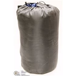 VENTURE 3 LB FULL-SIZE SLEEPING BAG 2-WAY