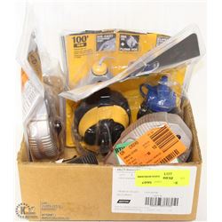 5 CHALK LINE PODS WITH 2 BOTTLES OF CHALK