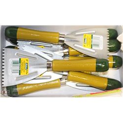 LOT OF 9 RICHARD 3' ADHESIVE SPREADERS