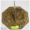 Image 1 : HEAVY SOLID CAST BRASS SUNDIAL   11" DIAGONAL   2
