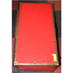 VINTAGE RED TRUNK