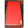 Image 1 : VINTAGE RED TRUNK
