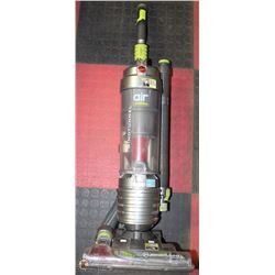 HOOVER WINDTUNNEL VACUUM WITH BEATER BAR/POWER