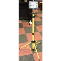 TELESCOPIC TRIPOD STAND PORTABLE WORK LIGHT