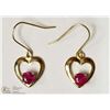 Image 1 : 5- 14KT YELLOW GOLD RUBY HEART SHAPED EARRING
