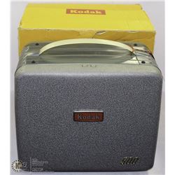 VINTAGE KODAK BROWNIE 500 PROJECTOR IN BOX