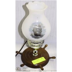 25)SAILING LAMP