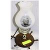 Image 1 : 25)SAILING LAMP
