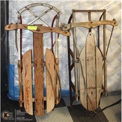 29) 2 VINTAGE SLEDS