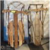 Image 1 : 29) 2 VINTAGE SLEDS