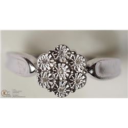 39- STERLING SILVER 7 DIAMOND RING SIZE 7