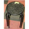 Image 1 : 2 METAL BLACK STOOLS/PLANT STANDS