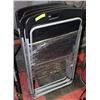 Image 1 : SET OF 4 BLACK FOLD-UP CHAIRS