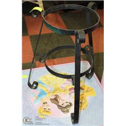 WROUGHT IRON PLANT STAND 16"X24"