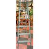 Image 1 : VINTAGE 6' LADDER