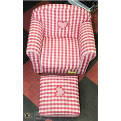 RED AND WHITE GINGHAM CHILD'S CHAIR