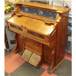 EARLY 1900S ANTIQUE HARMONIUM (PUMP ORGAN)