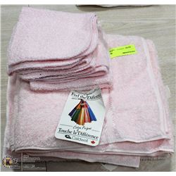 FEEL THE DIFFERENCE PINK TOWEL SET