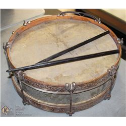 VINTAGE DRUM WITH STICKS