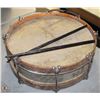Image 1 : VINTAGE DRUM WITH STICKS
