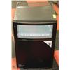 Image 1 : DOMESTIC LOCKING BEER FRIDGE WITH KEY