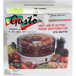 1)GUSTO FOOD DEHYDRATOR