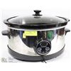 Image 1 : 21) TOASTESS CROCK POT
