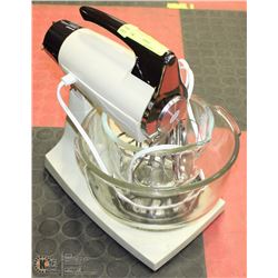 18) VINTAGE SUNBEAM MIX MASTER