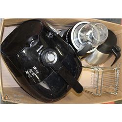 BOX WITH NUTRIBULLET, DEEP FRYER AND CARAFE