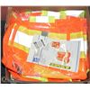 Image 1 : 3 SAFETY VESTS - ONE SIZE FITS ALL, 1 IN BAG