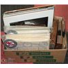 Image 1 : ESTATE BOX OF ASSORTED SIZE RECORDS