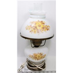 VINTAGE MILK GLASS KEY DIM SHADE TABLE LAMP