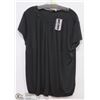 Image 1 : SHORT SLEEVE BLOUSE W/BLACK CRYSTAL NECKLINE SZ XL