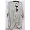 Image 1 : TOPPER WITH DRAPE CROSSOVER FRONT SIZE XL