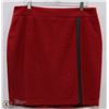 Image 1 : MID LENGTH KNIT SKIRT SIZE LRG