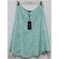 MINT DOTTED KNEE LENGTH SKIRT SIZE 14