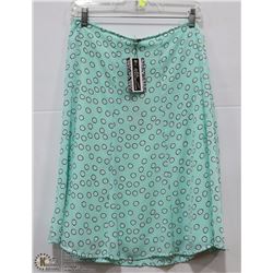 MINT DOTTED KNEE LENGTH SKIRT SIZE 16