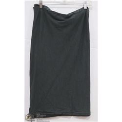 BLACK KNEE LENGTH SKIRT WITH H BUTTONS ONE SIZE