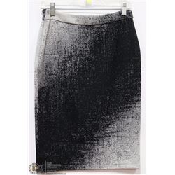 KNEE LENGTH BLACK AND GREY SKIRT SIZE XSM