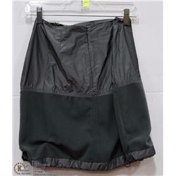 GREY MINI SKIRT SIZE SMALL