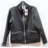 Image 1 : QUILTED JACKET WITH ZIPPER ACCENTS SIZE MED