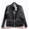 Image 1 : QUILTED JACKET WITH ZIPPER ACCENTS SIZE LRG