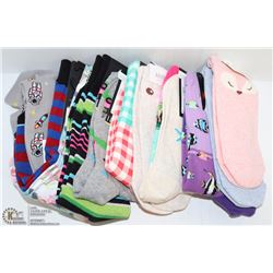 LOT OF 11 PAIRS OF ASSORTED SOCKS